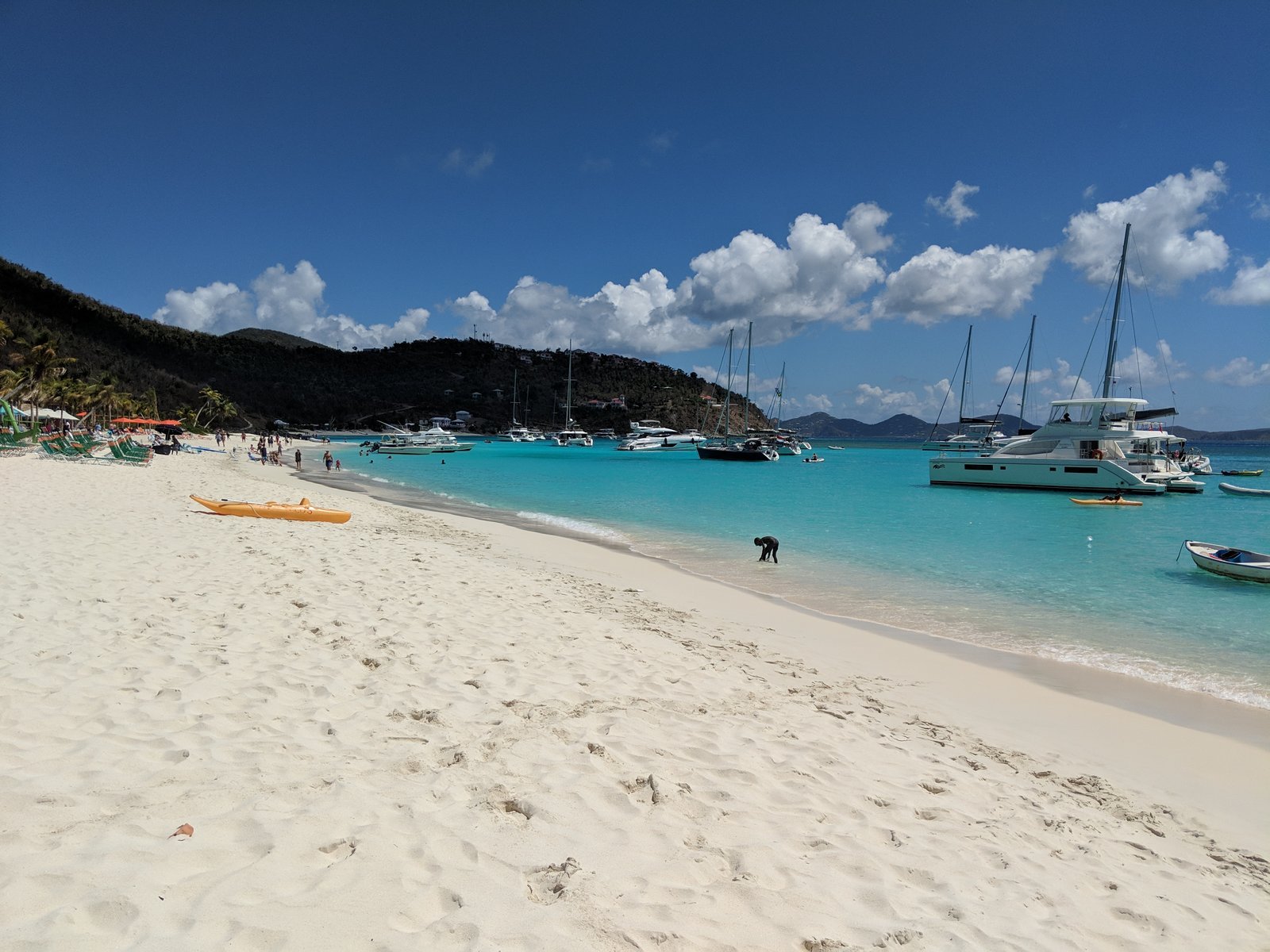 Soggy Dollar Bar anchorage — BVI bareboat sailing charter