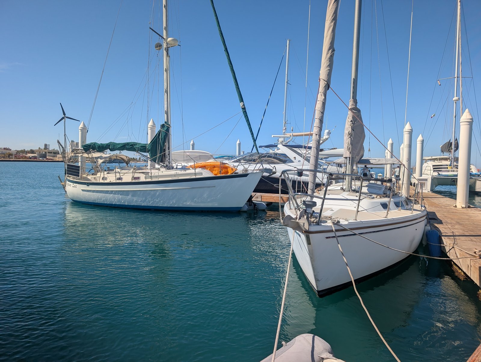 Sailing vessels for on-boat mentorship